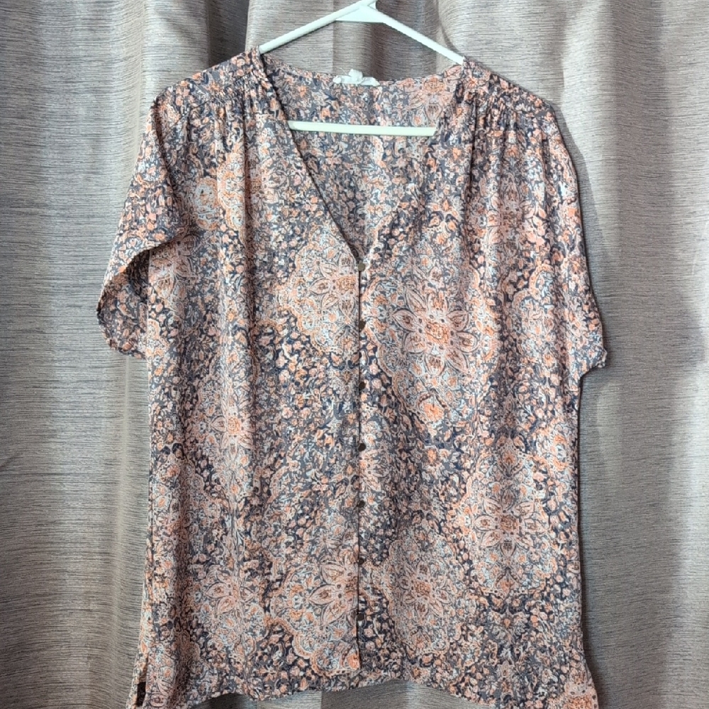Maurices Coral and Charcoal Patterned Blouse